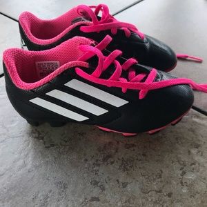 Soccer cleats